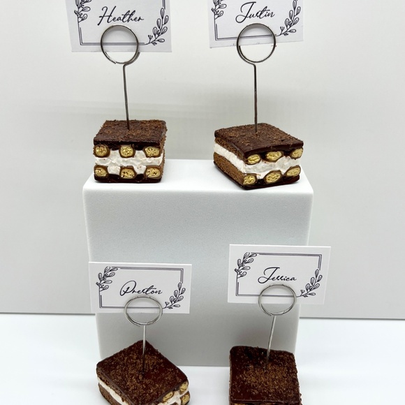 Tiramisu Place Card Holders – Set of 4 – Handmade Clay Mini Dessert Table Décor - Picture 14 of 16